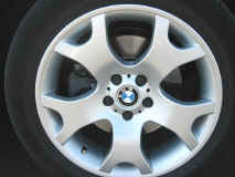 bmw_5_02_3l_dies_wheel.JPG (137941 octets)