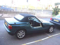 bmw_Z1_3-4_r_open_door.JPG (151914 octets)