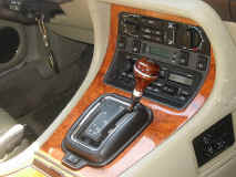 jaguar_xj12_console.JPG (166828 octets)